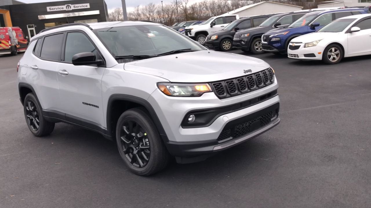 2026 Jeep Compass Latitude Photo in Danville, KY 40422