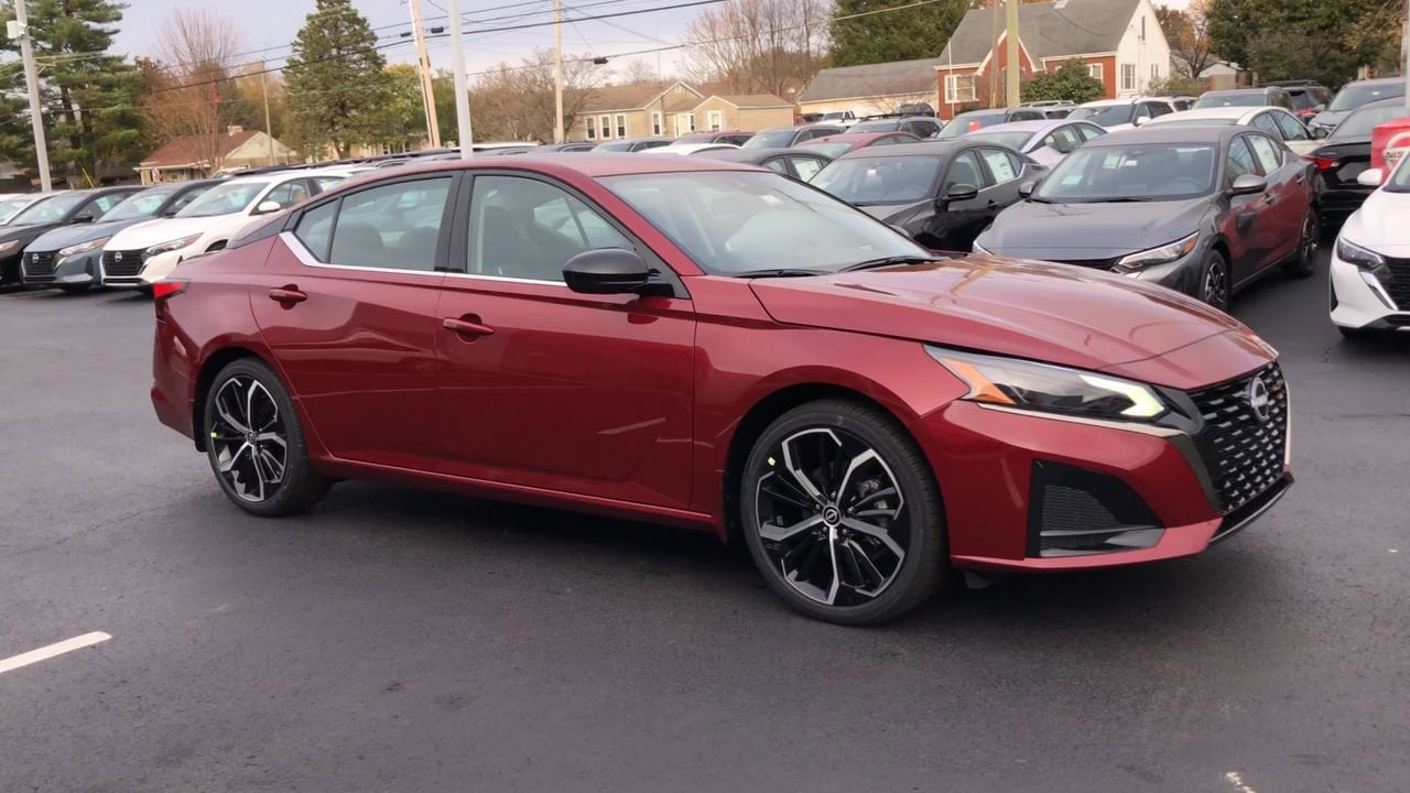 2025 Nissan Altima SR Photo in Danville, KY 40422
