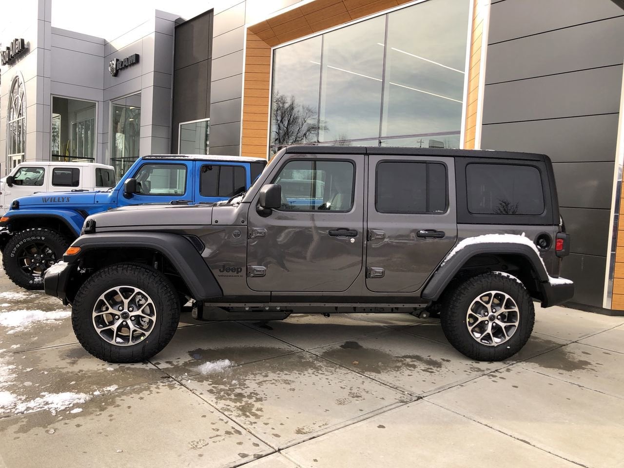 2026 Jeep Wrangler Sport S Photo in Danville, KY 40422