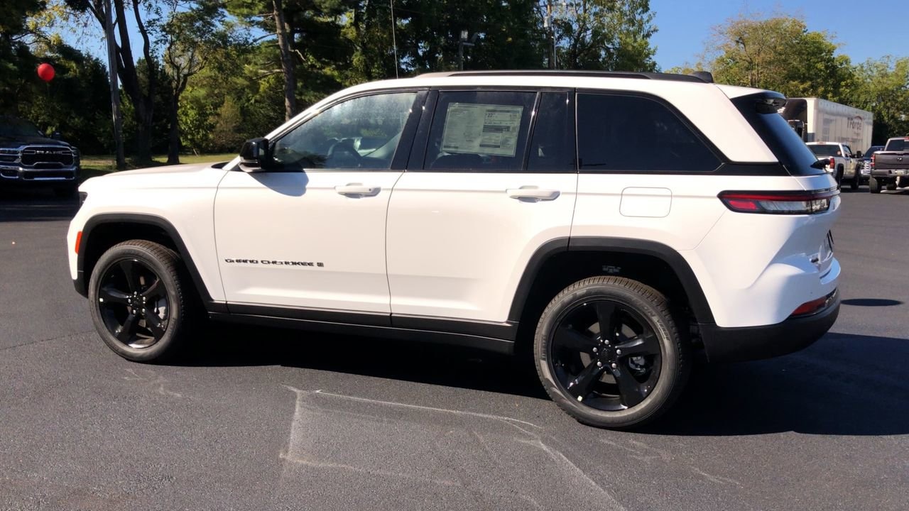 2025 Jeep Grand Cherokee Photo in Danville, KY 40422-1146