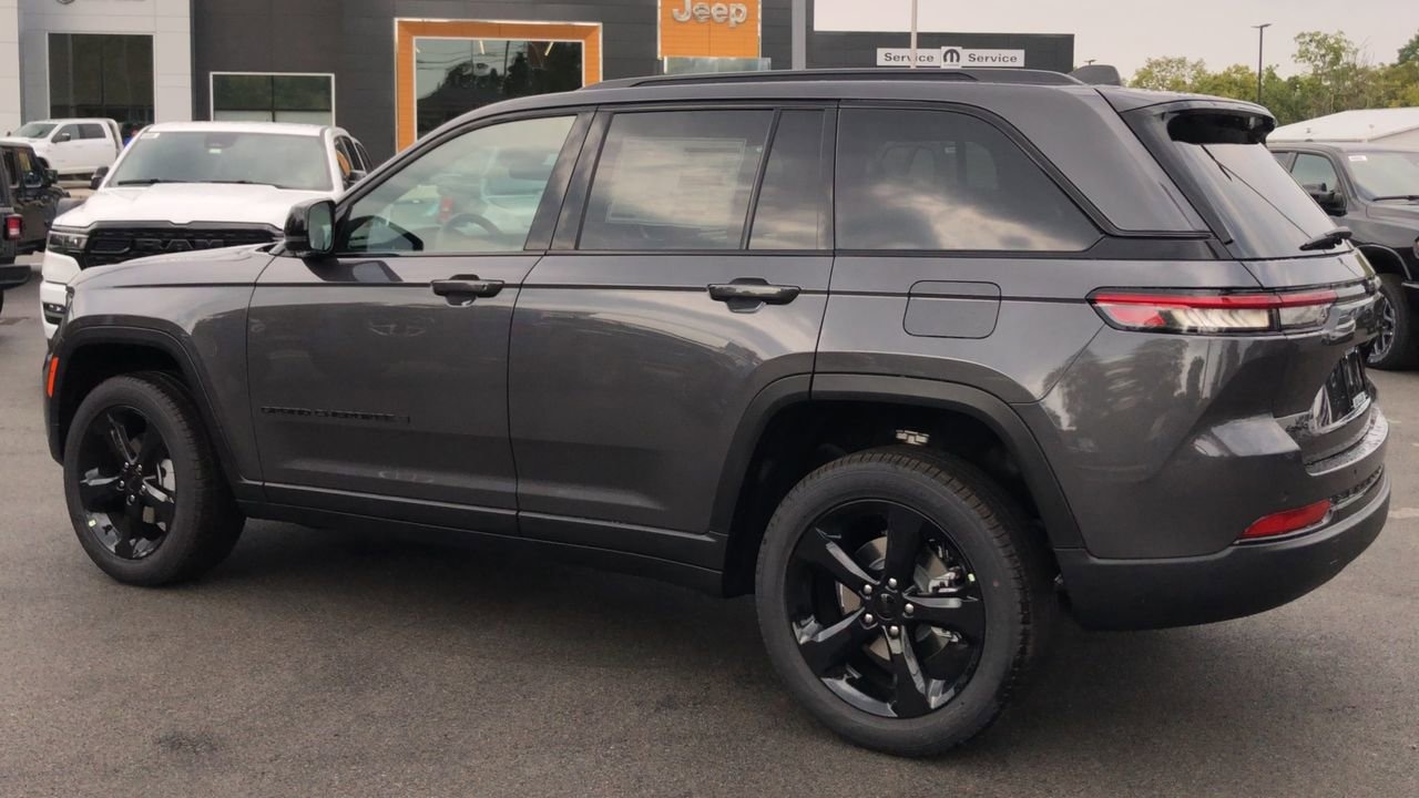 2025 Jeep Grand Cherokee Photo in Danville, KY 40422-1146