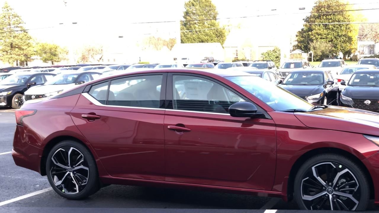 2025 Nissan Altima Photo in Danville, KY 40422