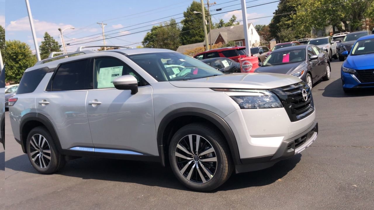 2025 Nissan Pathfinder Photo in Danville, KY 40422
