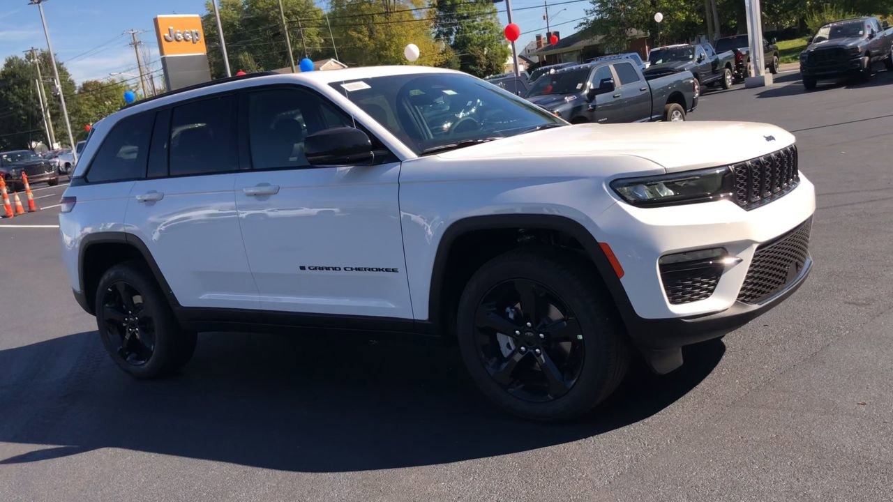 2025 Jeep Grand Cherokee Photo in Danville, KY 40422-1146
