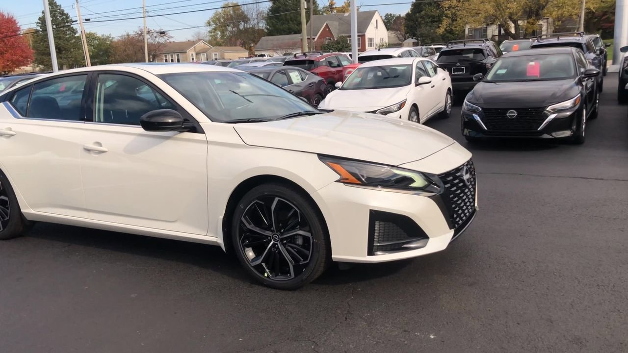 2025 Nissan Altima Photo in Danville, KY 40422
